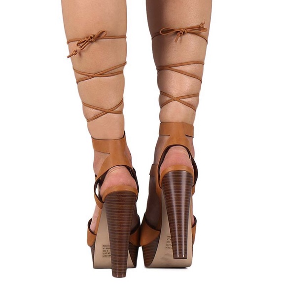 Platform lace up heels - Picture 3 of 4